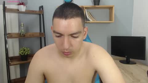 axel_stones_ online show from 10-21-25, 01:45