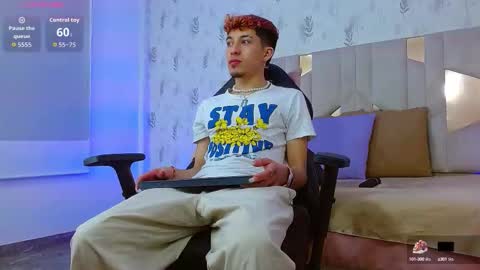 AXEL  online show from 10-04-25, 03:48