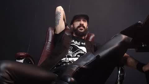 AxelColton online show from 02-08-25, 06:43