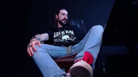 AxelColton online show from 11-16-25, 11:05