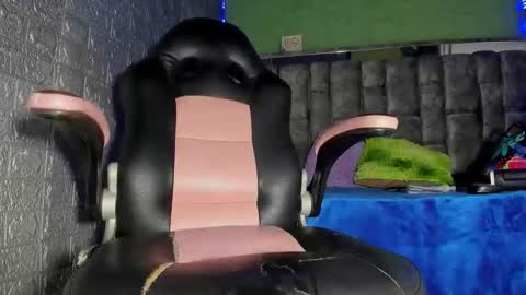 Axell Cross2 online show from 02-13-26, 02:40