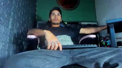 Axell Cross2 online show from 03-18-26, 02:04