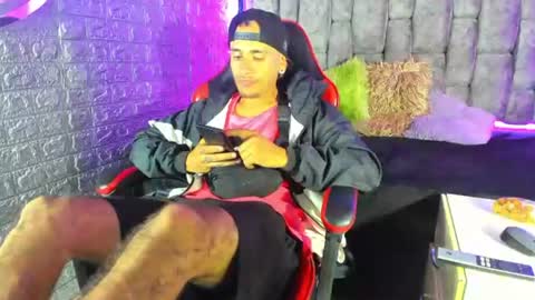 Snapshot of axell_cross2 chatting on 06-22-26, 02:02 Axell Cross2 online show from 06-22-26, 02:02