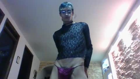 Axel  online show from 12-18-24, 12:43