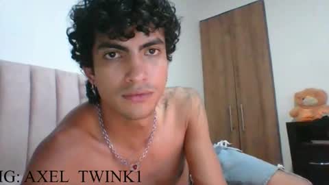 Axel  online show from 09-25-25, 12:36