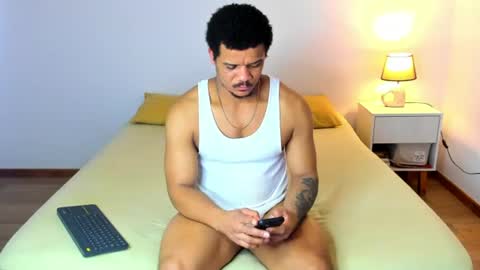Snapshot of axelldasilva chatting on 07-25-26, 12:53 AXEL DA SILVA online show from 07-25-26, 12:53