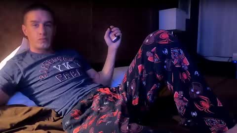 Snapshot of axl_fx chatting on 12-13-24, 04:43 Axl online show from 12-13-24, 04:43