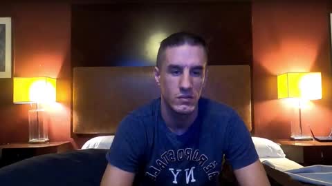 Snapshot of axl_fx chatting on 12-19-24, 04:02 Axl online show from 12-19-24, 04:02