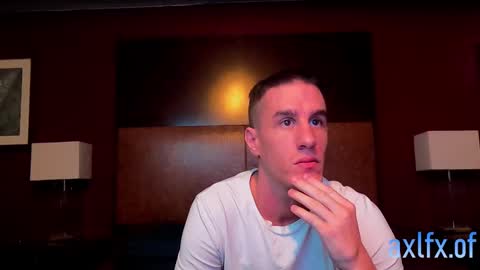 Snapshot of axl_fx chatting on 12-19-24, 08:02 Axl online show from 12-19-24, 08:02