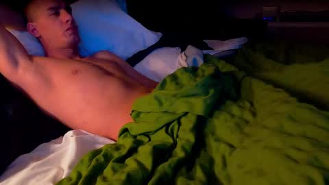 Snapshot of axl_fx chatting on 01-07-25, 11:58 Axl online show from 01-07-25, 11:58