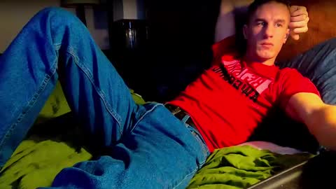 Snapshot of axl_fx chatting on 02-01-25, 02:45 Axl online show from 02-01-25, 02:45