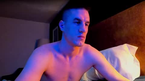 Snapshot of axl_fx chatting on 02-14-25, 02:28 Axl online show from 02-14-25, 02:28