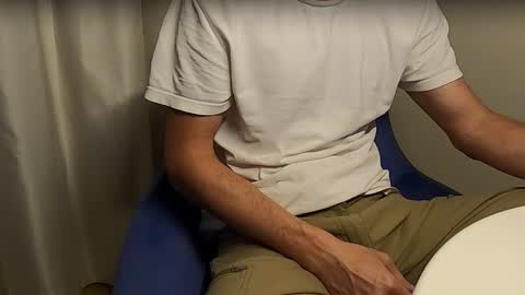 Snapshot of axl_fx chatting on 09-14-25, 10:42 Axl online show from 09-14-25, 10:42