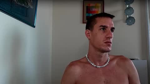 Snapshot of axl_fx chatting on 10-06-25, 05:27 Axl online show from 10-06-25, 05:27