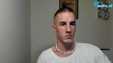 Snapshot of axl_fx chatting on 10-21-25, 09:59 Axl online show from 10-21-25, 09:59