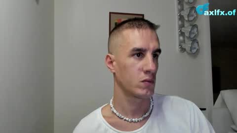 Snapshot of axl_fx chatting on 10-23-25, 02:22 Axl online show from 10-23-25, 02:22