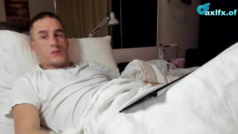 Snapshot of axl_fx chatting on 10-27-25, 12:26 Axl online show from 10-27-25, 12:26