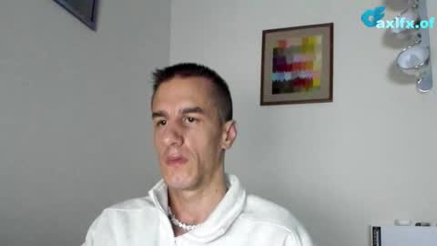 Snapshot of axl_fx chatting on 11-04-25, 02:54 Axl online show from 11-04-25, 02:54