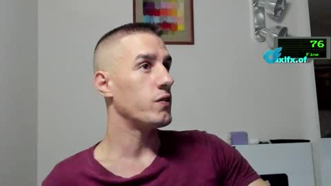 Snapshot of axl_fx chatting on 11-07-25, 11:38 Axl online show from 11-07-25, 11:38