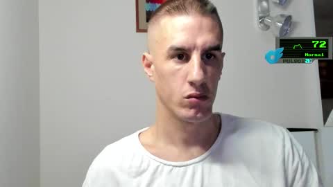 Snapshot of axl_fx chatting on 11-09-25, 12:53 Axl online show from 11-09-25, 12:53