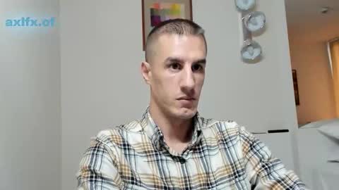 Snapshot of axl_fx chatting on 11-15-25, 05:27 Axl online show from 11-15-25, 05:27