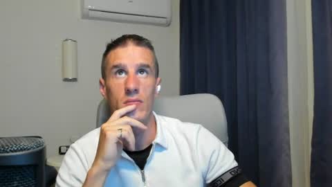 Axl online show from 06-23-26, 01:03