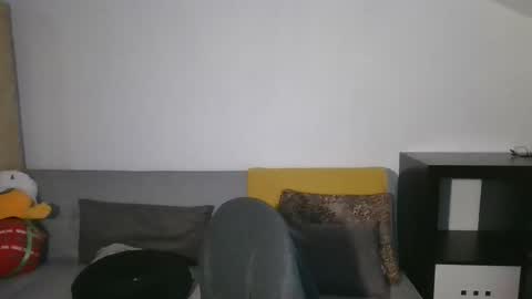 Snapshot of axuepetitt chatting on 04-25-26, 08:06 axue online show from 04-25-26, 08:06