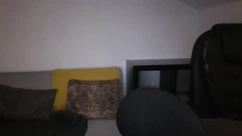 Snapshot of axuepetitt chatting on 04-27-26, 08:51 axue online show from 04-27-26, 08:51