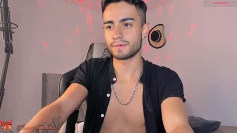 Snapshot of aydan_stiven9 chatting on 12-18-24, 10:02 AYDAN STIVEN OF AYDANSTIVEN online show from 12-18-24, 10:02