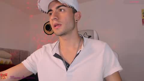 Snapshot of aydan_stiven9 chatting on 12-25-24, 12:37 AYDAN STIVEN OF AYDANSTIVEN online show from 12-25-24, 12:37