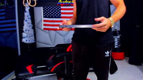 Ayden Miller online show from 01-04-25, 04:23