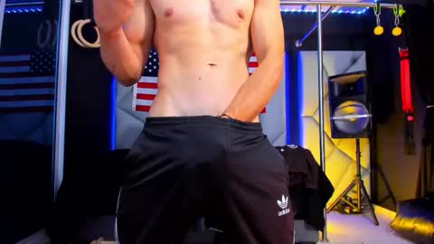 Ayden Miller online show from 03-25-26, 01:44