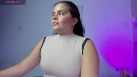 Snapshot of ayla13_ chatting on 06-25-26, 07:07 Alyda Jaramillo online show from 06-25-26, 07:07