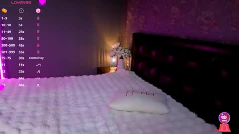  Ayla Demir  online show from 11-16-25, 10:59