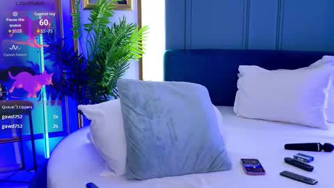 Snapshot of aylapearl_ chatting on 10-16-25, 06:53 Ayla online show from 10-16-25, 06:53