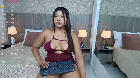 Snapshot of ayleen_collins chatting on 07-30-26, 07:35 Ayleen Collins online show from 07-30-26, 07:35