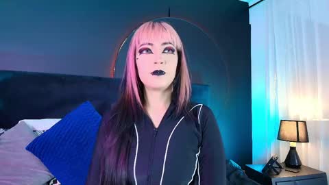 Snapshot of aylen_darkmoor chatting on 05-07-26, 07:52 Aylen online show from 05-07-26, 07:52