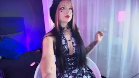 Snapshot of aylen_darkmoor chatting on 05-12-26, 07:55 Aylen online show from 05-12-26, 07:55