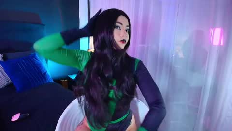 Snapshot of aylen_darkmoor chatting on 05-25-26, 07:53 Aylen online show from 05-25-26, 07:53