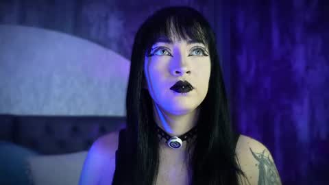 Snapshot of aylen_darkmoor chatting on 06-20-26, 06:33 Aylen online show from 06-20-26, 06:33