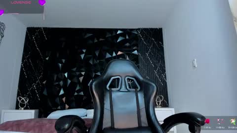 aylinlove_ online show from 06-03-26, 02:33