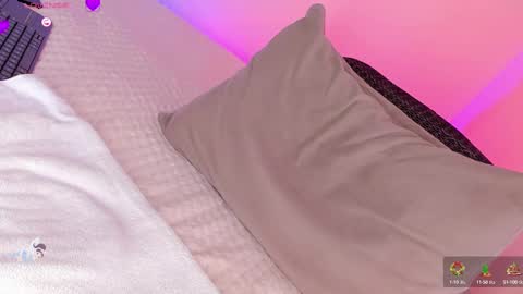 Snapshot of aylinz chatting on 12-04-24, 01:42 Alish online show from 12-04-24, 01:42