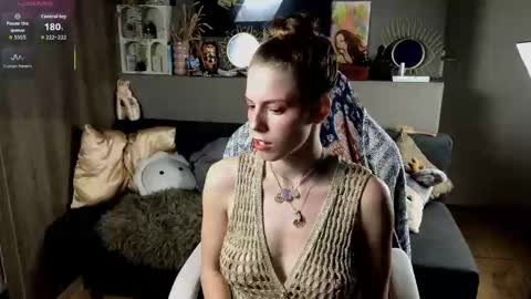 Snapshot of ayreenmoore chatting on 09-23-25, 08:01 Ayreen Moore online show from 09-23-25, 08:01