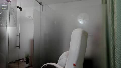 Ayumi online show from 11-12-25, 04:57