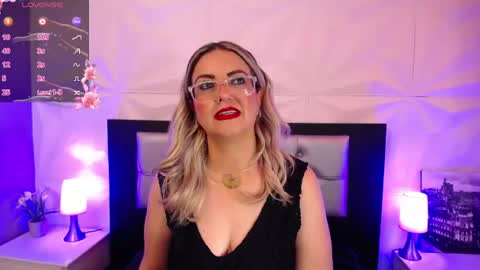 Snapshot of azaahara_ chatting on 07-11-26, 12:30 Azahara online show from 07-11-26, 12:30