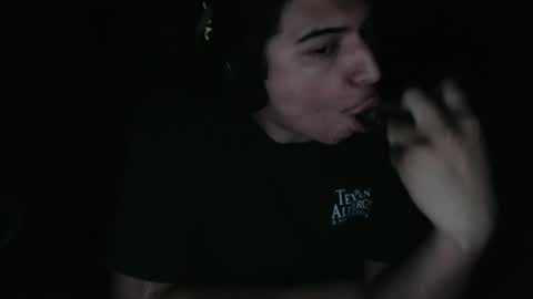 Snapshot of azazel_star chatting on 12-18-25, 01:55 azazel_star online show from 12-18-25, 01:55