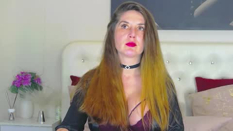 Snapshot of azeliahart chatting on 02-16-26, 12:12 Chiara online show from 02-16-26, 12:12