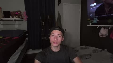 azell19 online show from 01-08-25, 02:14