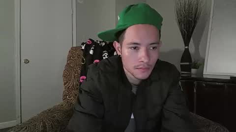 azell19 online show from 01-31-25, 02:04