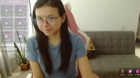 Azu  online show from 07-04-26, 02:12